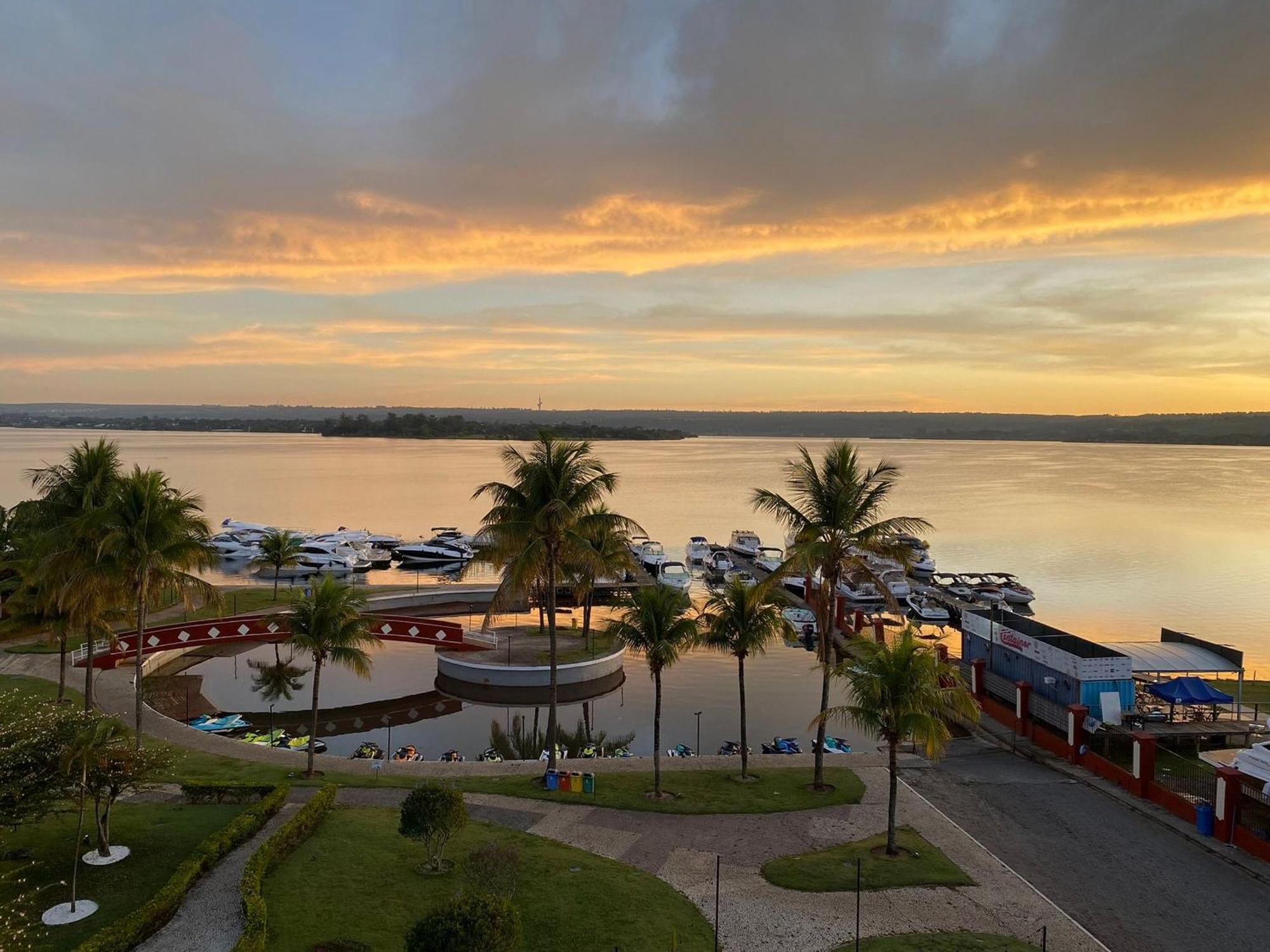 Luxuoso Flat Lake Side Com Vista Para O Lago Brasília Exterior photo