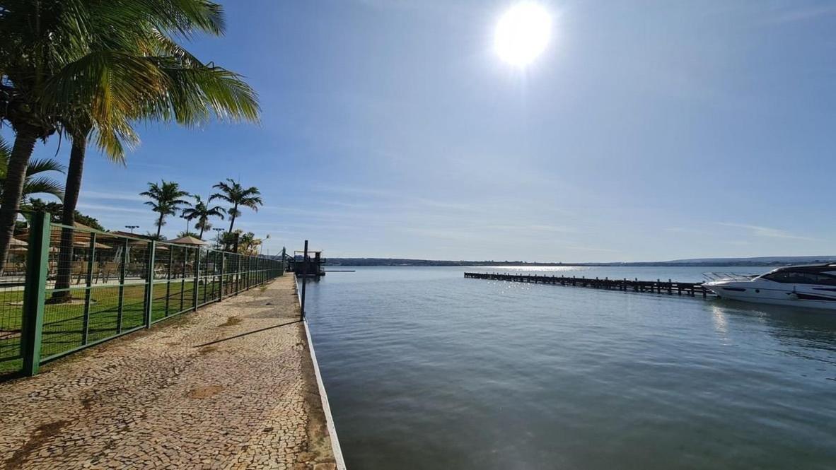 Luxuoso Flat Lake Side Com Vista Para O Lago Brasília Exterior photo